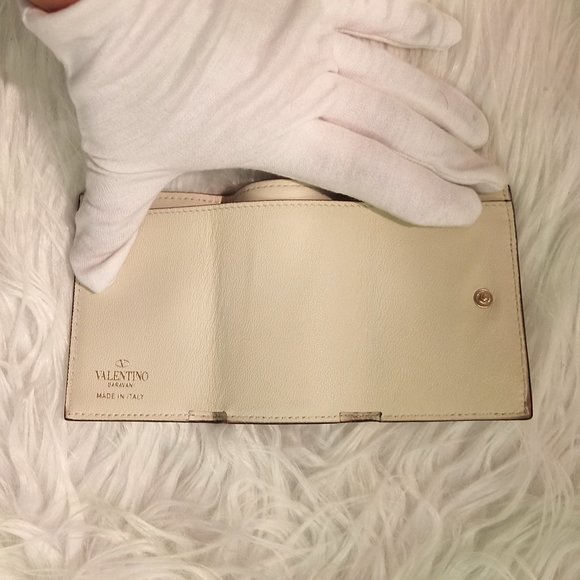 VGUC Valentino Garavani Rockstud Compact Wallet (w/ Auth, Care & RFID Cards) - Picture 9 of 12